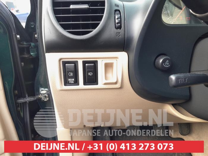 Lexus IS 200 2.0 24V Skrotfordon (2004, GROEN)