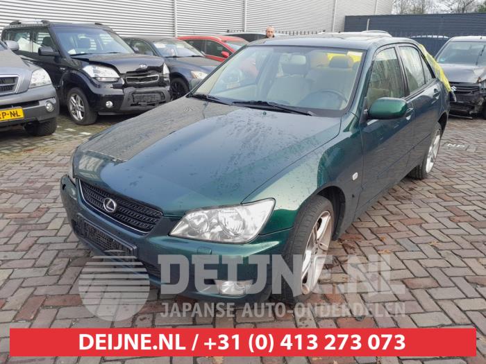 Lexus IS 200 2.0 24V Skrotfordon (2004, GROEN)