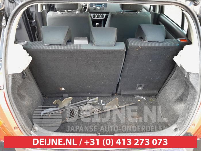 Suzuki Swift 1.5 VVT 16V Skrotfordon (2006, ZWART)