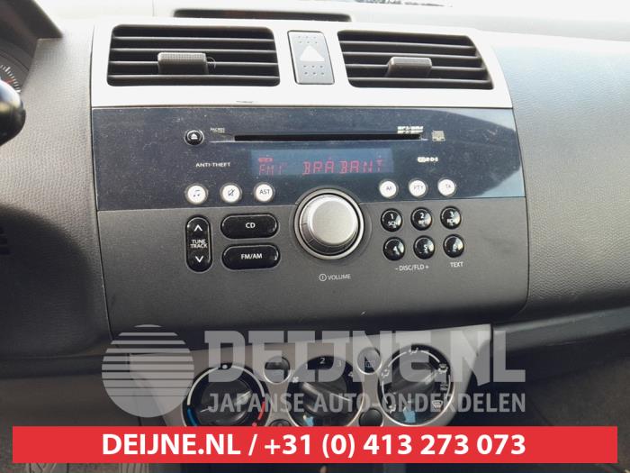 Suzuki Swift 1.5 VVT 16V Skrotfordon (2006, ZWART)