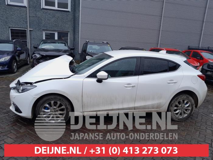 Mazda 3 2.0 SkyActiv-G 16V Skrotfordon (2016, WIT)