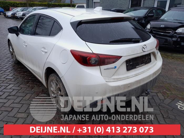 Mazda 3 2.0 SkyActiv-G 16V Skrotfordon (2016, WIT)