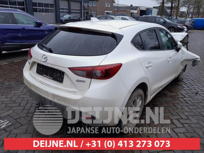 Mazda 3 2.0 SkyActiv-G 16V Skrotfordon (2016, WIT)