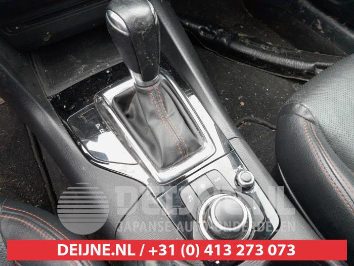 Mazda 3 2.0 SkyActiv-G 16V Skrotfordon (2016, WIT)