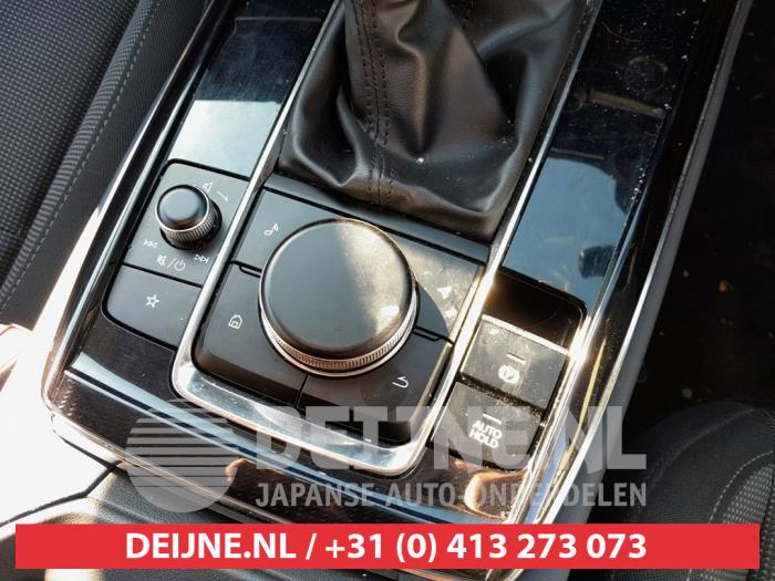 Mazda CX-30 2.0 e-SkyActiv-G 122 16V Skrotfordon (2020, GRIJS)