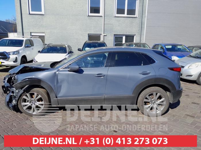 Mazda CX-30 2.0 e-SkyActiv-G 122 16V Skrotfordon (2020, GRIJS)