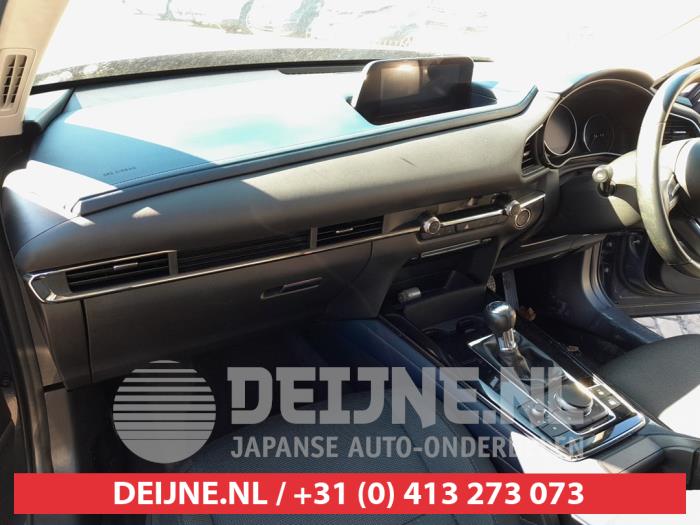 Mazda CX-30 2.0 e-SkyActiv-G 122 16V Skrotfordon (2020, GRIJS)