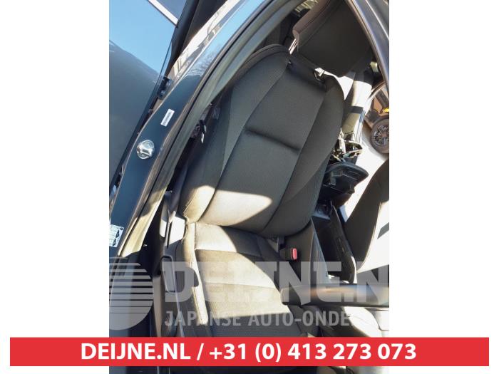 Mazda CX-30 2.0 e-SkyActiv-G 122 16V Skrotfordon (2020, GRIJS)