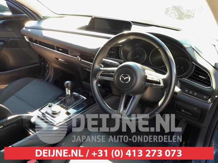 Mazda CX-30 2.0 e-SkyActiv-G 122 16V Skrotfordon (2020, GRIJS)