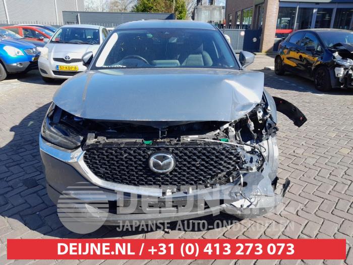 Mazda CX-30 2.0 e-SkyActiv-G 122 16V Skrotfordon (2020, GRIJS)