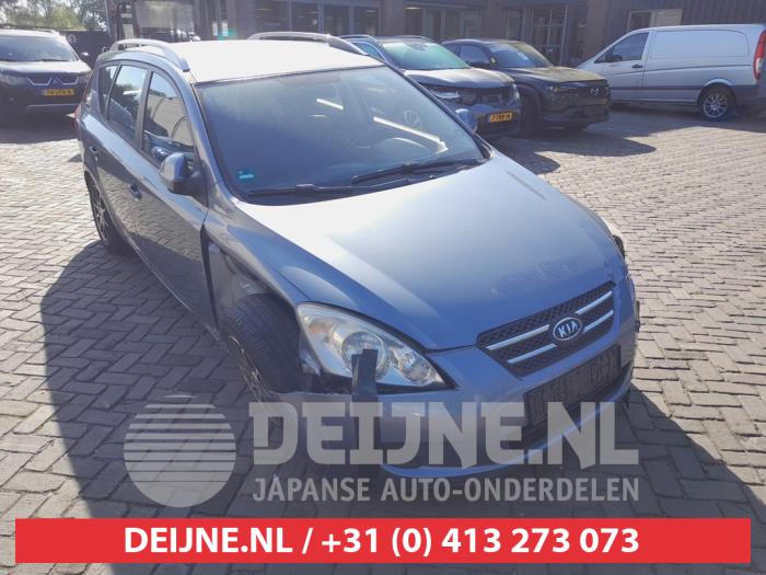 Kia Cee'd Sporty Wagon 1.6 CVVT 16V Sloopvoertuig (2008, Blauw)