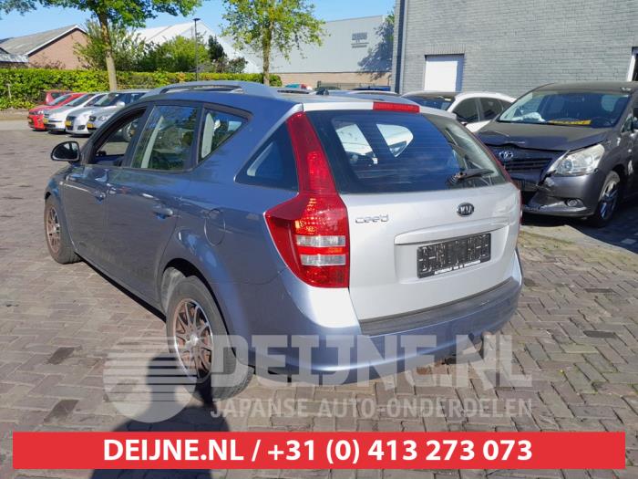 Kia Cee'd Sporty Wagon 1.6 CVVT 16V Sloopvoertuig (2008, Blauw)