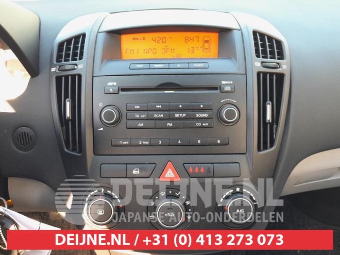 Kia Cee'd Sporty Wagon 1.6 CVVT 16V Sloopvoertuig (2008, Blauw)