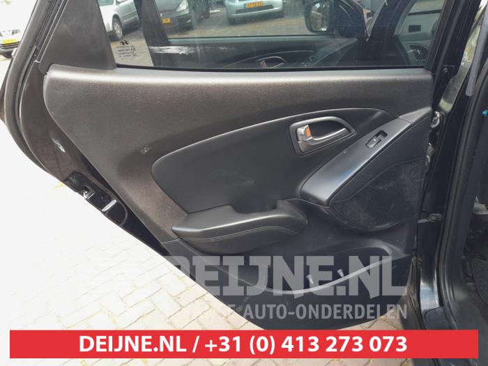 Hyundai iX35 1.6 GDI 16V Samochód złomowany (2015, Czarny)