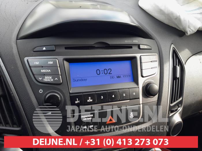 Hyundai iX35 1.6 GDI 16V Samochód złomowany (2015, Czarny)