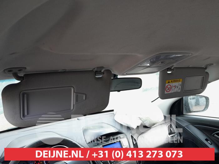 Hyundai iX35 1.6 GDI 16V Samochód złomowany (2015, Czarny)