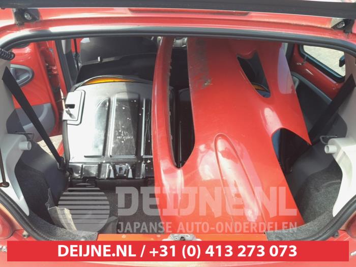 Toyota Aygo 1.0 12V VVT-i Skrotfordon (2006, ROOD)