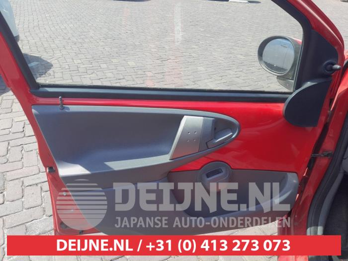 Toyota Aygo 1.0 12V VVT-i Skrotfordon (2006, ROOD)