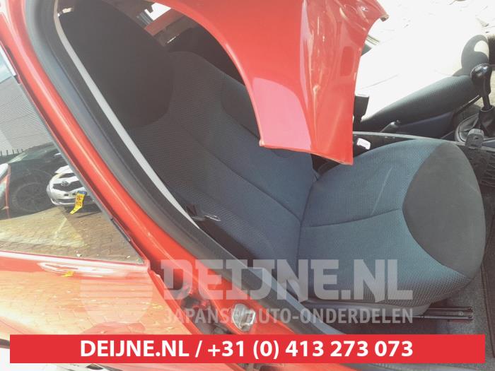 Toyota Aygo 1.0 12V VVT-i Skrotfordon (2006, ROOD)