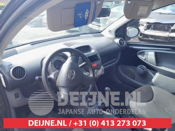 Toyota Aygo 1.0 12V VVT-i Sloopvoertuig (2009, Zwart)