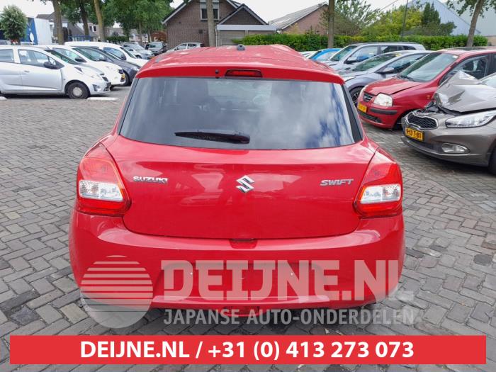 Suzuki Swift 1.2 Dual Jet 16V Sloopvoertuig (2019, Rood)