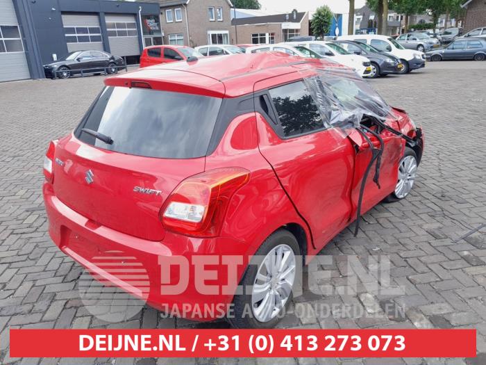 Suzuki Swift 1.2 Dual Jet 16V Sloopvoertuig (2019, Rood)