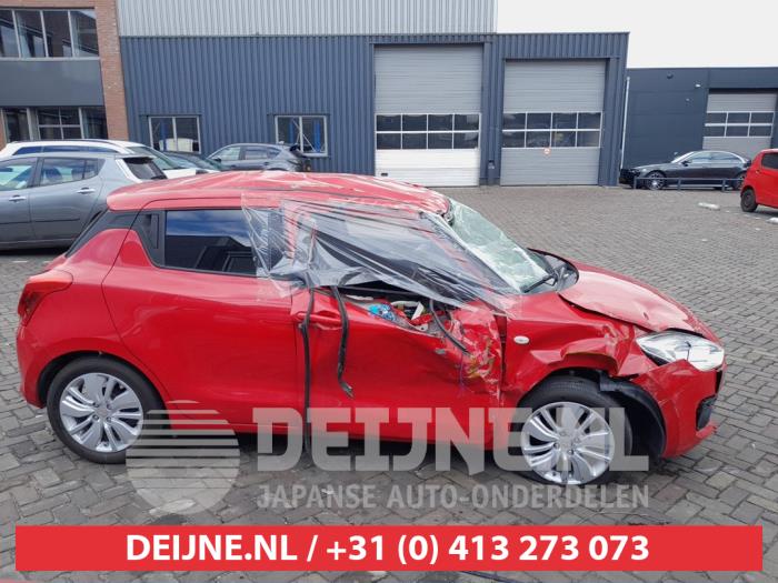 Suzuki Swift 1.2 Dual Jet 16V Sloopvoertuig (2019, Rood)