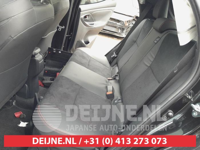 Toyota Yaris IV 1.5 12V Hybrid 115 Sloopvoertuig (2022, Zwart)