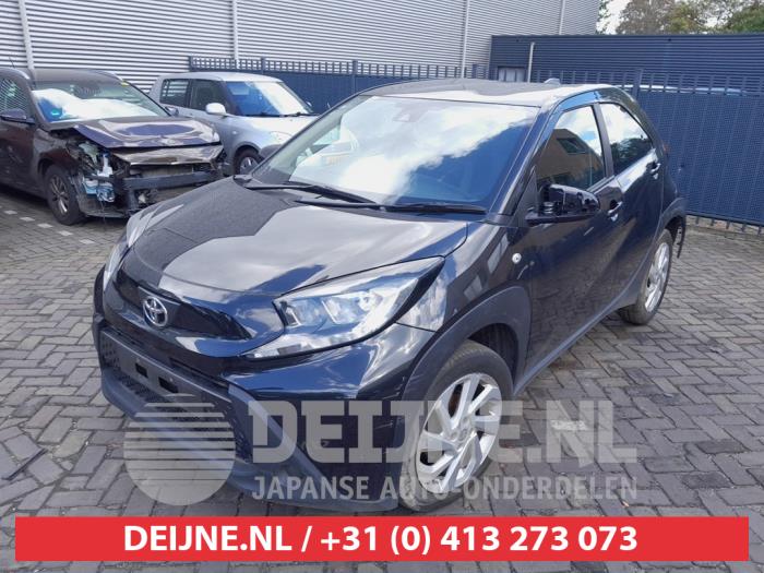 Toyota Aygo X 1.0 12V VVT-i Sloopvoertuig (2022, Zwart)