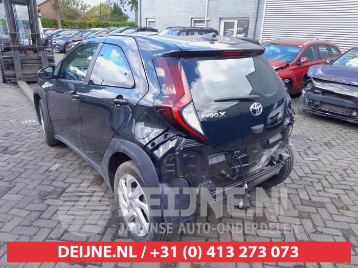 Toyota Aygo X 1.0 12V VVT-i Sloopvoertuig (2022, Zwart)