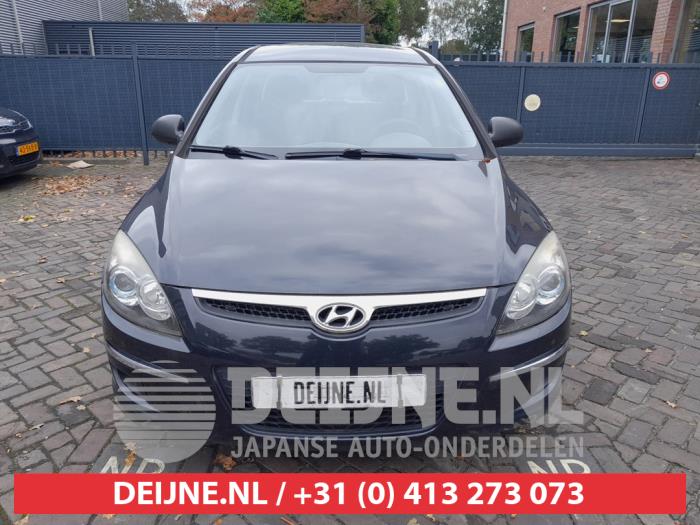 Hyundai i30 Crosswagon 1.4 CVVT 16V Sloopvoertuig (2010, Zwart)