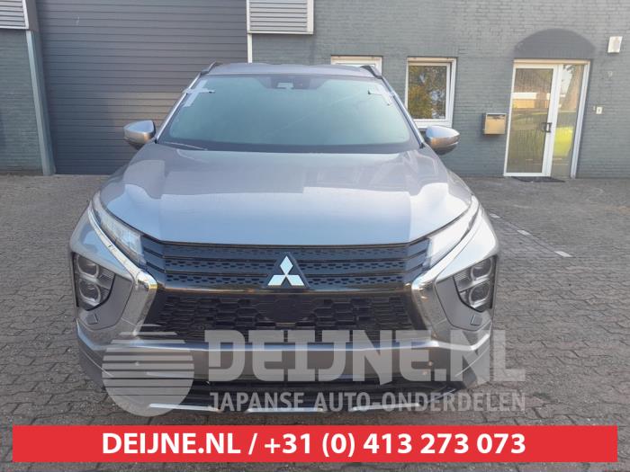 Mitsubishi Eclipse Cross 2.4 16V PHEV 4x4 Skrotfordon (2023, GRIJS)