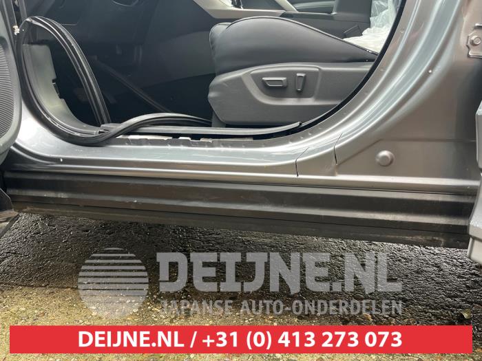 Mitsubishi Eclipse Cross 2.4 16V PHEV 4x4 Skrotfordon (2023, GRIJS)