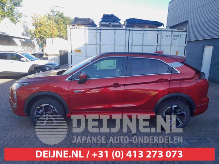 Mitsubishi Eclipse Cross 2.4 16V PHEV 4x4 Skrotfordon (2023, ROOD)