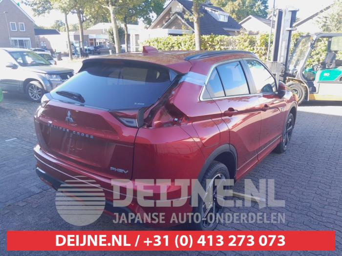 Mitsubishi Eclipse Cross 2.4 16V PHEV 4x4 Skrotfordon (2023, ROOD)