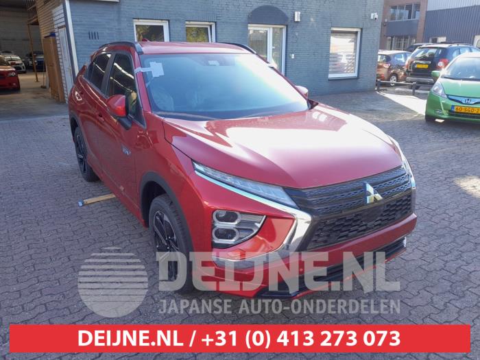 Mitsubishi Eclipse Cross 2.4 16V PHEV 4x4 Skrotfordon (2023, ROOD)