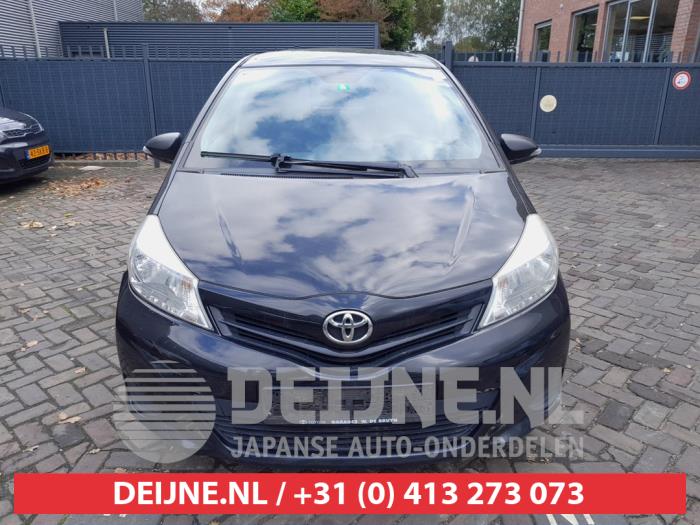 Toyota Yaris III 1.4 D-4D-F Skrotfordon (2011, ZWART)