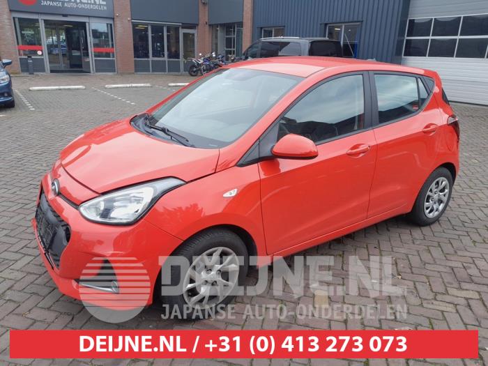 Hyundai i10 1.0 12V Skrotfordon (2019, ROOD)