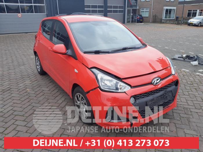 Hyundai i10 1.0 12V Skrotfordon (2019, ROOD)