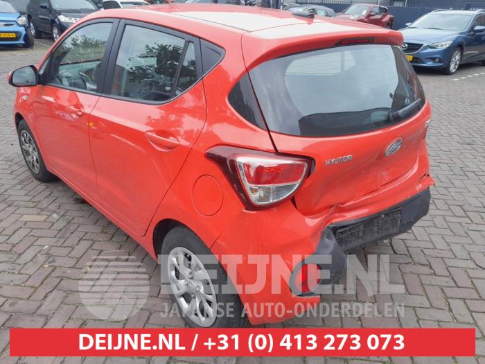 Hyundai i10 1.0 12V Skrotfordon (2019, ROOD)