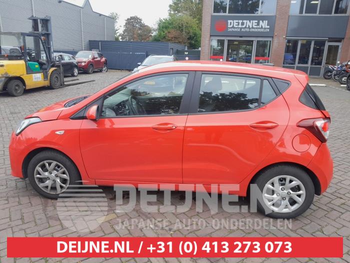 Hyundai i10 1.0 12V Skrotfordon (2019, ROOD)
