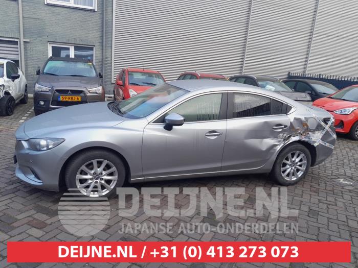 Mazda 6 2.2 SkyActiv-D 150 16V Schadevoertuig (2014, Grijs)