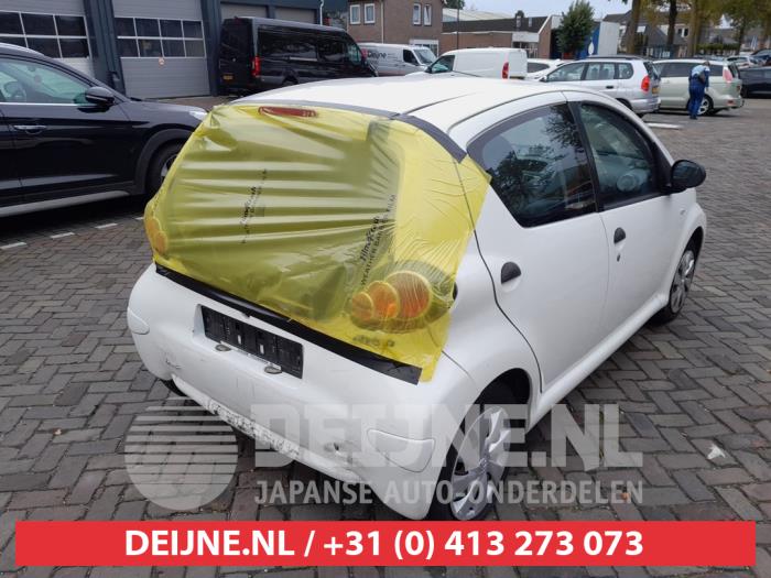 Toyota Aygo 1.0 12V VVT-i Skrotfordon (2013, WIT)