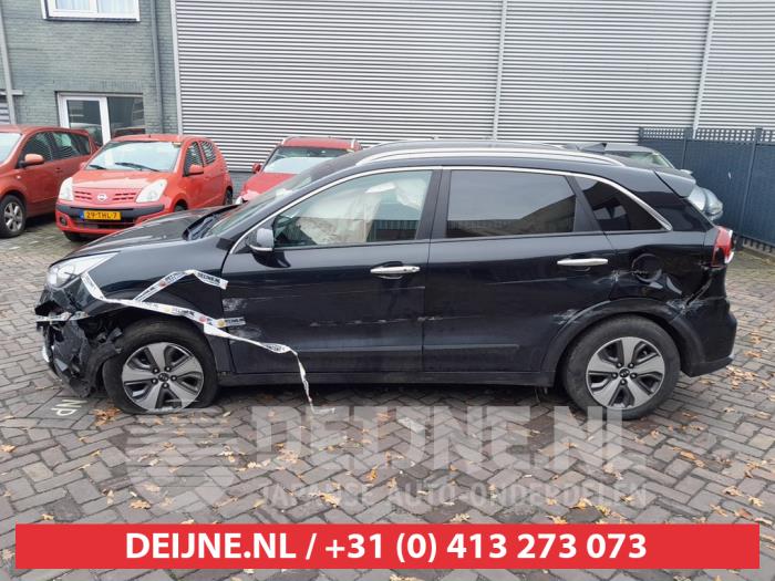 Kia Niro I 1.6 GDI Hybrid Skadat fordon (2017, ZWART)