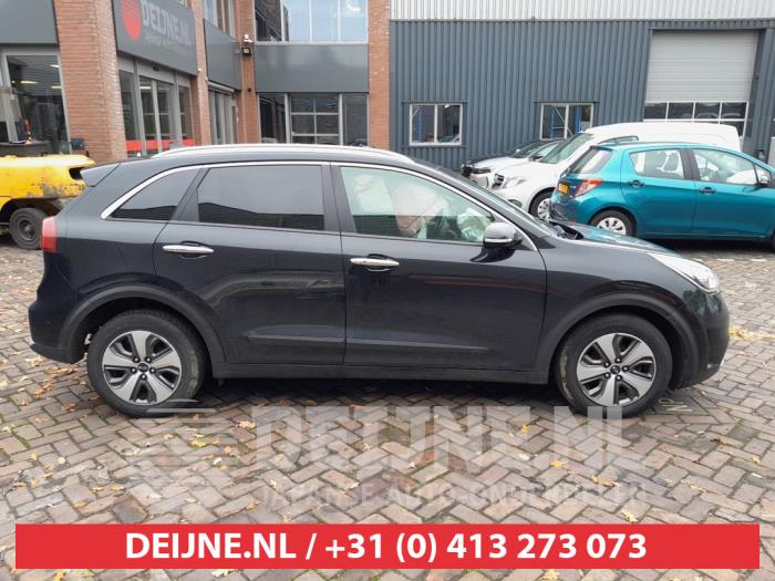 Kia Niro I 1.6 GDI Hybrid Skadat fordon (2017, ZWART)