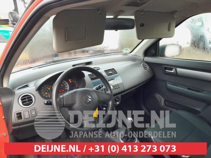 Suzuki Swift 1.5 VVT 16V Sloopvoertuig (2006, Rood)