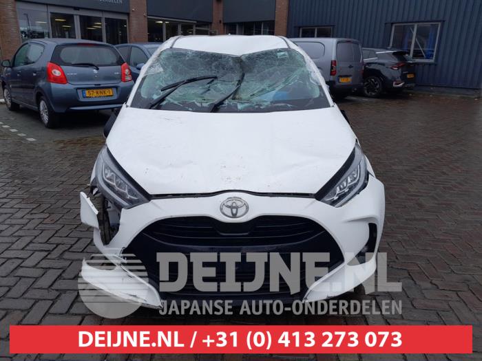 Toyota Yaris IV 1.5 12V Hybrid 115 Sloopvoertuig (2024, Wit)