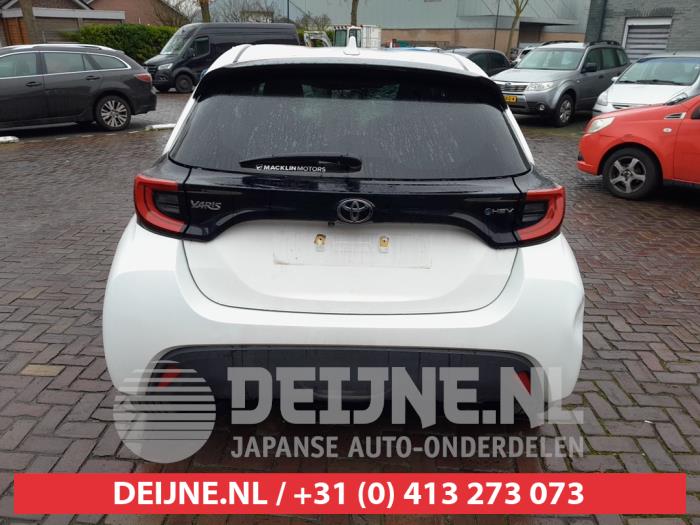 Toyota Yaris IV 1.5 12V Hybrid 115 Sloopvoertuig (2024, Wit)