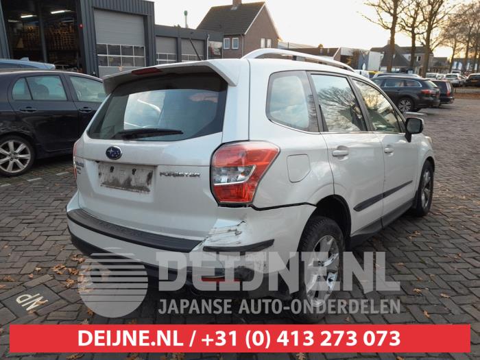 Subaru Forester 2.0 16V X Skrotfordon (2014, WIT)