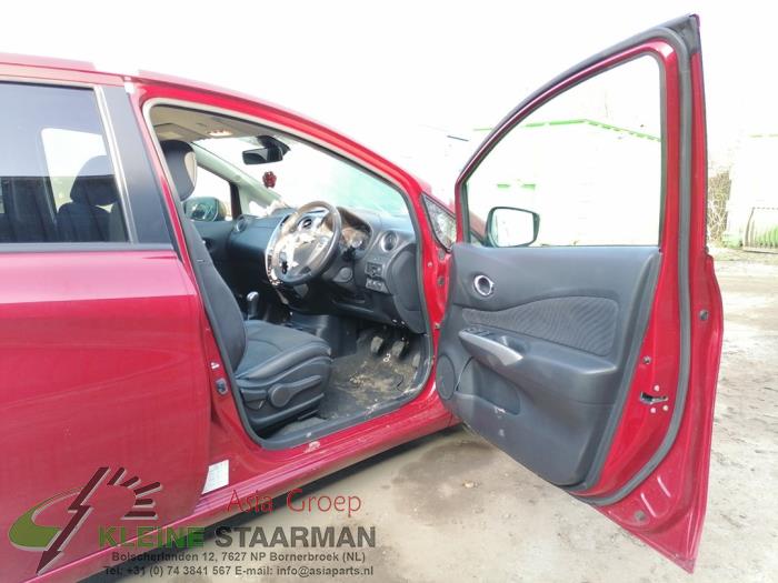 Nissan Note 1.2 DIG-S 98 Sloopvoertuig (2015, Donker, Rood)